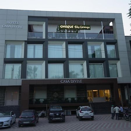Hotel Casa Divine Izatnagar Bagian luar foto